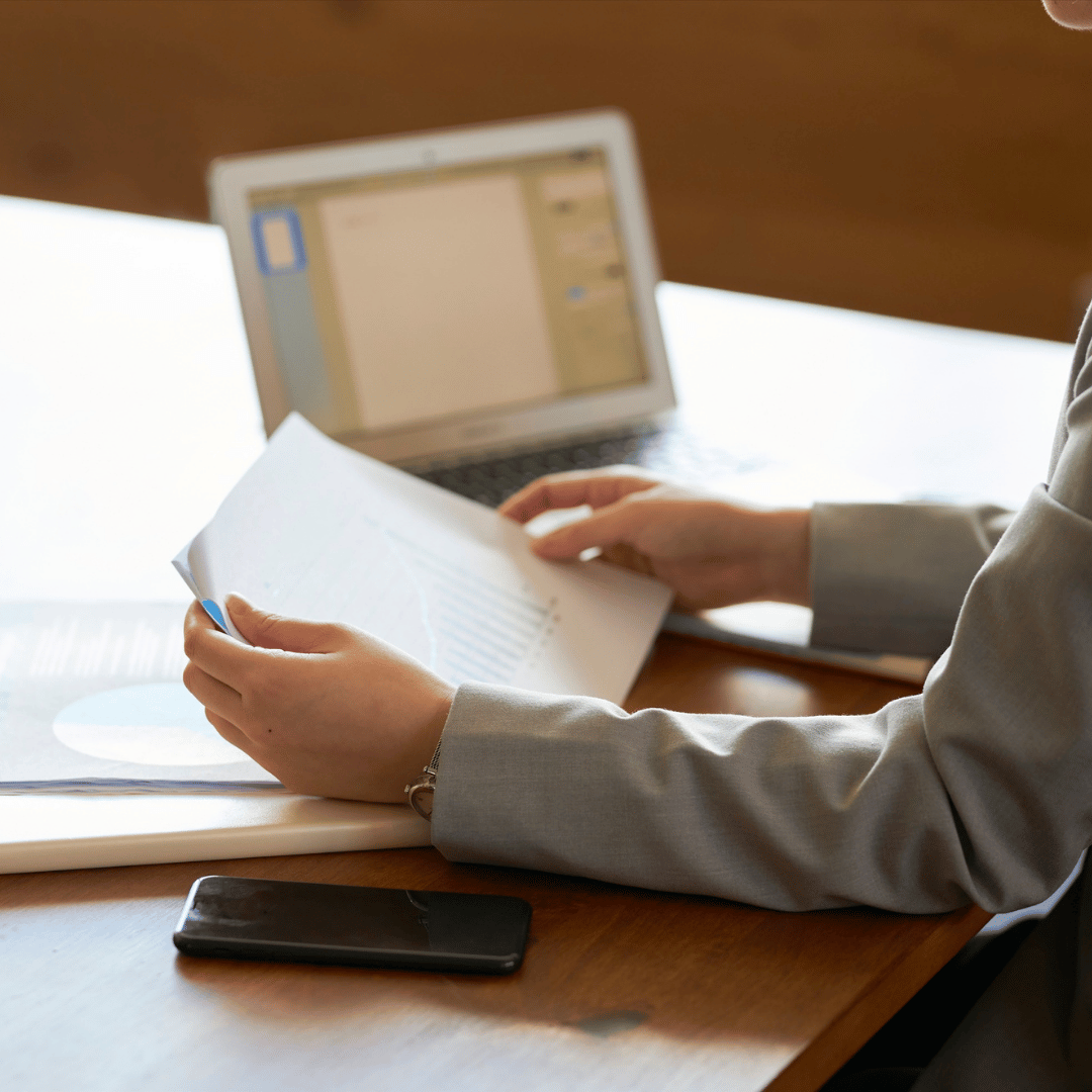 Free Resume Help? Don't Get Scammed! Here's the TRUTH